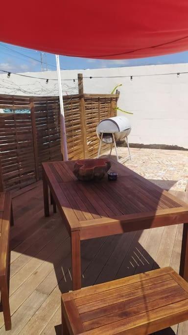 Beautiful Chalet With Wifi And Free Parking Arona  Buitenkant foto